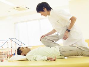 腸の癌などでロボット技術を積極的に導入しています